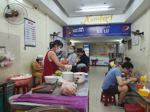 Đà Nẵng vẫn yêu cầu giấy xét nghiệm âm tính với người ngoại tỉnh - Ảnh 2. Đà Nẵng vẫn yêu cầu giấy xét nghiệm âm tính với người ngoại tỉnh - Ảnh 2.