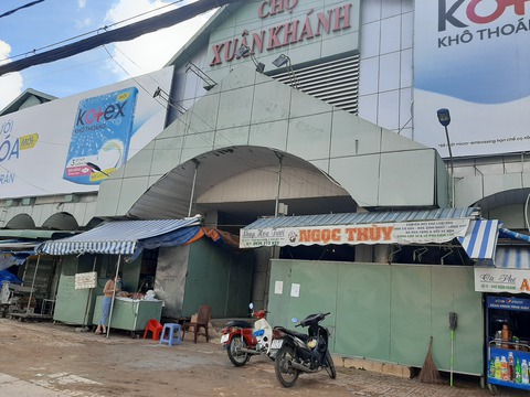 Ngày đầu thực hiện theo hướng dẫn mới, chợ truyền thống ở Cần Thơ vẫn chưa hoạt động lại - Ảnh 3. Ngày đầu thực hiện theo hướng dẫn mới, chợ truyền thống ở Cần Thơ vẫn chưa hoạt động lại - Ảnh 3.