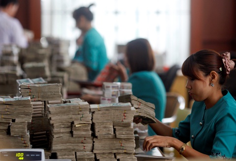 Myanmar mất 1,6 tỉ USD dự trữ ngoại tệ sau đảo chính quân sự - Ảnh 1. Myanmar mất 1,6 tỉ USD dự trữ ngoại tệ sau đảo chính quân sự - Ảnh 1.