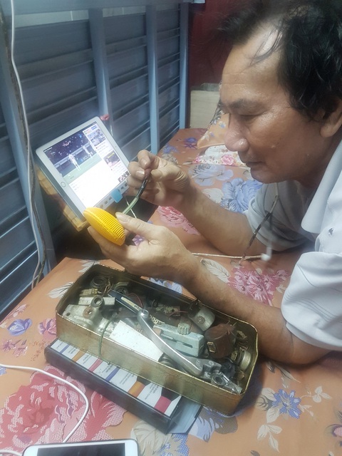 Dân mạng trầm trồ với ông chồng cặm cụi sửa máy rửa mặt cho vợ - Ảnh 1. Dân mạng trầm trồ với ông chồng cặm cụi sửa máy rửa mặt cho vợ - Ảnh 1.