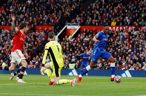 Ronaldo vào sân từ ghế dự bị, Man Utd bị Everton cầm chân - Ảnh 3. Ronaldo vào sân từ ghế dự bị, Man Utd bị Everton cầm chân - Ảnh 3.