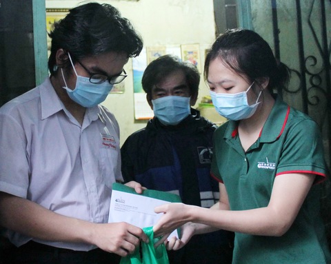 400 học bổng tiếp sức học sinh khó khăn vì COVID-19 - Ảnh 5. 400 học bổng tiếp sức học sinh khó khăn vì COVID-19 - Ảnh 5.