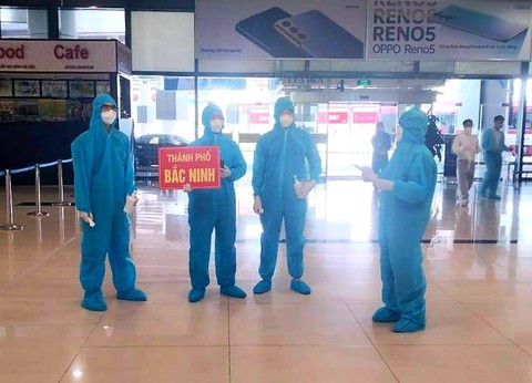 Chuyến bay đặc biệt đón thai phụ, trẻ em, người bệnh hiểm nghèo từ TP.HCM về quê - Ảnh 2. Chuyến bay đặc biệt đón thai phụ, trẻ em, người bệnh hiểm nghèo từ TP.HCM về quê - Ảnh 2.