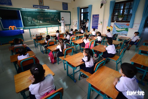 Sáng nay 20-10, học sinh xã đảo Thạnh An nô nức đến trường - Ảnh 9. Sáng nay 20-10, học sinh xã đảo Thạnh An nô nức đến trường - Ảnh 9.