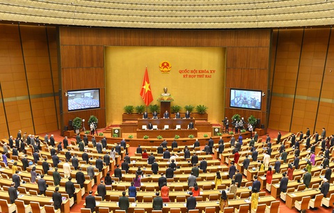 Quốc hội mặc niệm đồng bào tử vong, cán bộ chiến sĩ hy sinh do COVID-19 tại phiên khai mạc kỳ họp - Ảnh 1. Quốc hội mặc niệm đồng bào tử vong, cán bộ chiến sĩ hy sinh do COVID-19 tại phiên khai mạc kỳ họp - Ảnh 1.