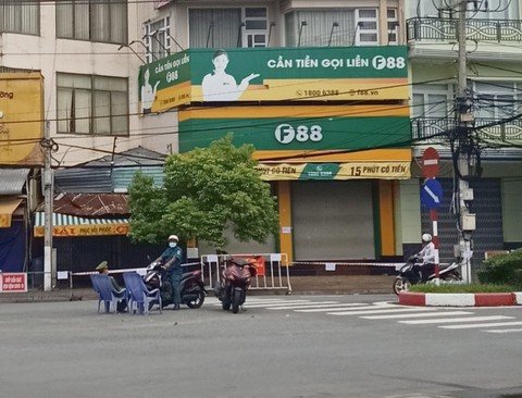 Bắt trưởng phòng kinh doanh Công ty tài chính F88 liên quan chùm ca nhiễm COVID-19 - Ảnh 1. Bắt trưởng phòng kinh doanh Công ty tài chính F88 liên quan chùm ca nhiễm COVID-19 - Ảnh 1.