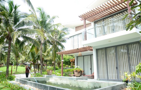 Phố biển Phan Thiết tất bật chuẩn bị đón khách trở lại - Ảnh 2. Phố biển Phan Thiết tất bật chuẩn bị đón khách trở lại - Ảnh 2.