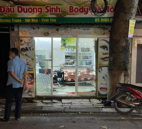 Nghi phạm sát hại vợ cũ trong tiệm cắt tóc tối 20-10 đã tử vong trong tư thế treo cổ - Ảnh 1. Nghi phạm sát hại vợ cũ trong tiệm cắt tóc tối 20-10 đã tử vong trong tư thế treo cổ - Ảnh 1.