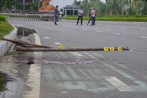 Hai nhóm hỗn chiến vì mâu thuẫn khi thu mua sắt vụn tại Đồ Sơn - Ảnh 1. Hai nhóm hỗn chiến vì mâu thuẫn khi thu mua sắt vụn tại Đồ Sơn - Ảnh 1.