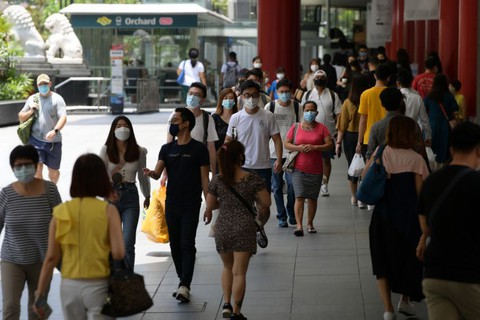 Singapore giãn cách thêm 1 tháng, chi tiền hỗ trợ đến cả người bán hàng rong - Ảnh 1. Singapore giãn cách thêm 1 tháng, chi tiền hỗ trợ đến cả người bán hàng rong - Ảnh 1.