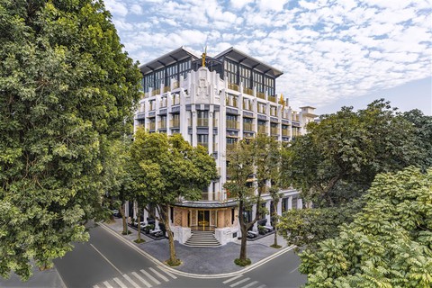 Sun Group lọt Top 10 thương hiệu xuất sắc Việt Nam - Ảnh 1. Sun Group lọt Top 10 thương hiệu xuất sắc Việt Nam - Ảnh 1.