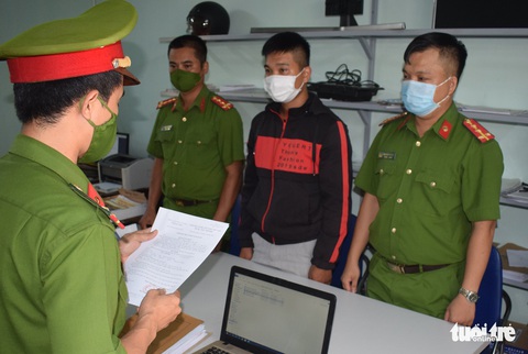 Đạo chích từng ‘vét sạch tiệm điện thoại di động bị bắt sau 1 tháng - Ảnh 1. Đạo chích từng ‘vét sạch tiệm điện thoại di động bị bắt sau 1 tháng - Ảnh 1.