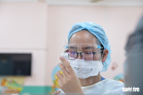 TP.HCM công bố kế hoạch tiêm vắc xin cho trẻ từ 12-17 tuổi - Ảnh 1. TP.HCM công bố kế hoạch tiêm vắc xin cho trẻ từ 12-17 tuổi - Ảnh 1.