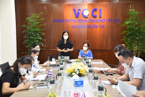 Ra mắt “Cẩm nang hỏi đáp đầu tư kinh doanh với vùng Đồng bằng sông Cửu Long” - Ảnh 2. Ra mắt “Cẩm nang hỏi đáp đầu tư kinh doanh với vùng Đồng bằng sông Cửu Long” - Ảnh 2.