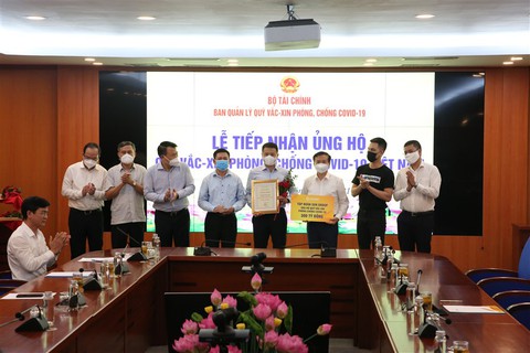 Sun Group lọt Top 10 thương hiệu xuất sắc Việt Nam - Ảnh 5. Sun Group lọt Top 10 thương hiệu xuất sắc Việt Nam - Ảnh 5.