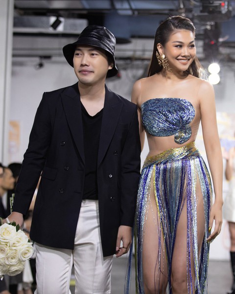 Trần Hùng, Phan Đăng Hoàng trình diễn bộ sưu tập tại Anh và Ý - Ảnh 1. Trần Hùng, Phan Đăng Hoàng trình diễn bộ sưu tập tại Anh và Ý - Ảnh 1.