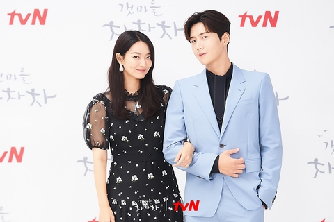 Liệu sự nghiệp của Kim Seon Ho có vụt tắt sau bê bối ép bạn gái phá thai? - Ảnh 8. Liệu sự nghiệp của Kim Seon Ho có vụt tắt sau bê bối ép bạn gái phá thai? - Ảnh 8.