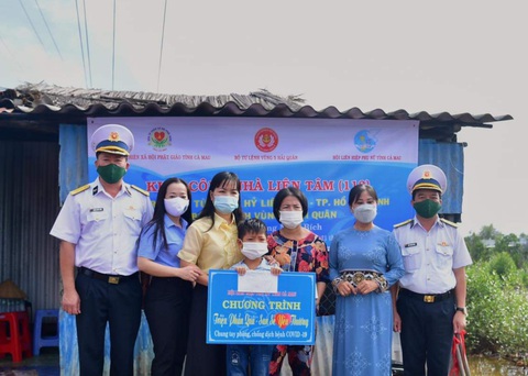 Dâng hương tại khu di tích lịch sử quốc gia bến Vàm Lũng - Ảnh 2. Dâng hương tại khu di tích lịch sử quốc gia bến Vàm Lũng - Ảnh 2.