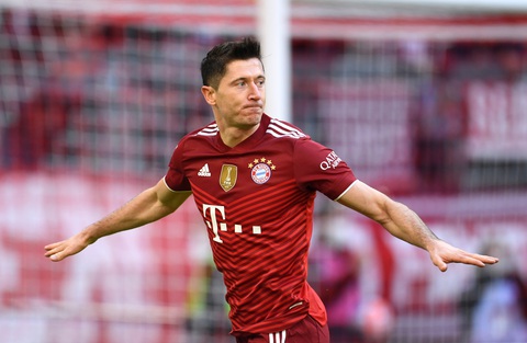 Lewandowski lại ghi bàn giúp Bayern duy trì ngôi đầu - Ảnh 2. Lewandowski lại ghi bàn giúp Bayern duy trì ngôi đầu - Ảnh 2.