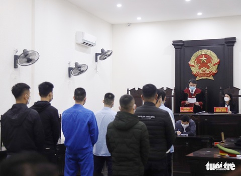 Hối hận muộn màng của cựu trung tá công an thuê đàn em xã hội trả thù 2 cấp dưới - Ảnh 1. Hối hận muộn màng của cựu trung tá công an thuê đàn em xã hội trả thù 2 cấp dưới - Ảnh 1.