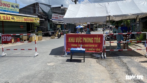 Phát hiện thêm 100 ca nhiễm, An Giang công bố dịch cấp độ 4 ở 2 thị trấn - Ảnh 1. Phát hiện thêm 100 ca nhiễm, An Giang công bố dịch cấp độ 4 ở 2 thị trấn - Ảnh 1.