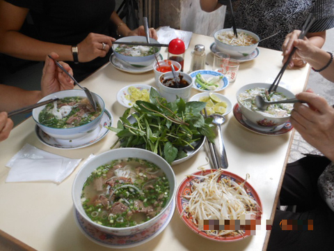 Đến phở Minh như được về lại quê hương miền Bắc của mình - Ảnh 3. Đến phở Minh như được về lại quê hương miền Bắc của mình - Ảnh 3.