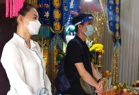 Nghệ sĩ Việt Anh, Thành Lộc, Phương Thanh... tiễn biệt đạo diễn Trần Cảnh Đôn - Ảnh 3. Nghệ sĩ Việt Anh, Thành Lộc, Phương Thanh... tiễn biệt đạo diễn Trần Cảnh Đôn - Ảnh 3.
