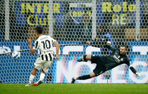 Dybala ghi bàn từ chấm phạt đền, cứu Juve khỏi thất bại trước Inter Milan - Ảnh 1. Dybala ghi bàn từ chấm phạt đền, cứu Juve khỏi thất bại trước Inter Milan - Ảnh 1.