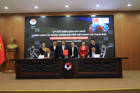 Cầu thủ trẻ Việt Nam được Next Media tài trợ toàn bộ chi phí sang Đức đào tạo - Ảnh 1. Cầu thủ trẻ Việt Nam được Next Media tài trợ toàn bộ chi phí sang Đức đào tạo - Ảnh 1.