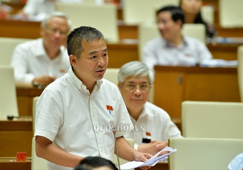 PGS.TS Nguyễn Lân Hiếu: Có thể triển khai tiêm vắc xin Pfizer cho người 16-18 tuổi - Ảnh 1. PGS.TS Nguyễn Lân Hiếu: Có thể triển khai tiêm vắc xin Pfizer cho người 16-18 tuổi - Ảnh 1.