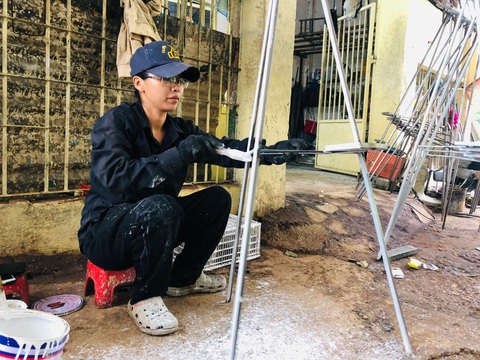 Nữ tài xế Gojek: Từ người mù đường, giờ đi đâu cũng không sợ - Ảnh 2. Nữ tài xế Gojek: Từ người mù đường, giờ đi đâu cũng không sợ - Ảnh 2.