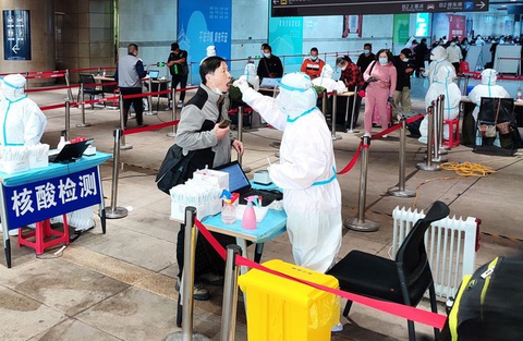Tin sáng 25-10: TP.HCM chuẩn bị mở du lịch liên tỉnh; Bộ Y tế sẽ quy định giá test xét nghiệm mới - Ảnh 5. Tin sáng 25-10: TP.HCM chuẩn bị mở du lịch liên tỉnh; Bộ Y tế sẽ quy định giá test xét nghiệm mới - Ảnh 5.