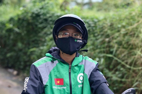 Nữ tài xế Gojek: Từ người mù đường, giờ đi đâu cũng không sợ - Ảnh 3. Nữ tài xế Gojek: Từ người mù đường, giờ đi đâu cũng không sợ - Ảnh 3.