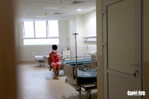 Bệnh nhân COVID-19 nguy kịch giảm, phòng bệnh hồi sức được nghỉ ngơi - Ảnh 6. Bệnh nhân COVID-19 nguy kịch giảm, phòng bệnh hồi sức được nghỉ ngơi - Ảnh 6.