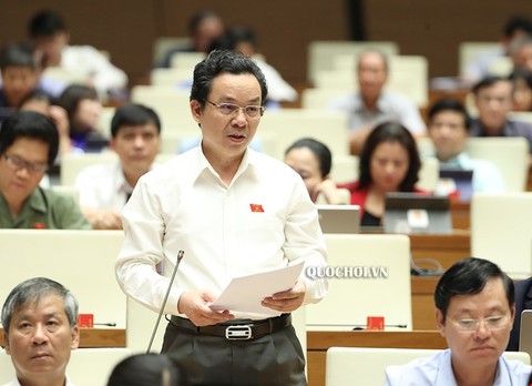 Đại biểu đề nghị cân nhắc thời điểm thu phí xe vào nội đô - Ảnh 1. Đại biểu đề nghị cân nhắc thời điểm thu phí xe vào nội đô - Ảnh 1.
