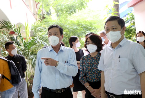 TP.HCM: Quận huyện nào chưa tiêm vắc xin cho trẻ vào ngày mai phải báo cáo Sở Y tế - Ảnh 2. TP.HCM: Quận huyện nào chưa tiêm vắc xin cho trẻ vào ngày mai phải báo cáo Sở Y tế - Ảnh 2.