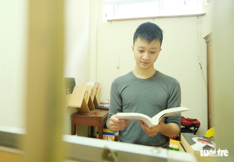 Biến phòng riêng thành nơi trao nhận sách cũ - Ảnh 2. Biến phòng riêng thành nơi trao nhận sách cũ - Ảnh 2.