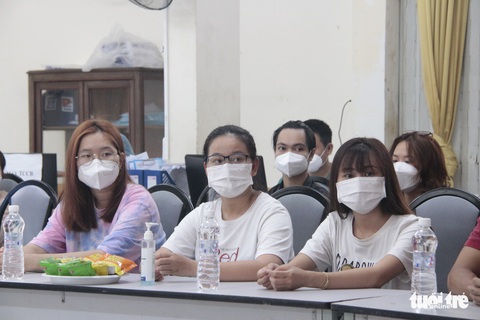 Tình nguyện viên ATM F0 chống dịch: ‘Sẽ chiến tới cùng, chừng nào xong việc mới về’ - Ảnh 1. Tình nguyện viên ATM F0 chống dịch: ‘Sẽ chiến tới cùng, chừng nào xong việc mới về’ - Ảnh 1.