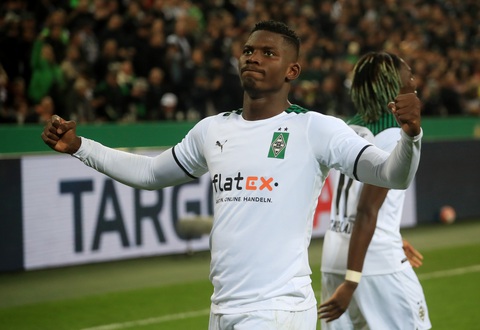 Bayern thua thảm 0-5 trước Monchengladbach - Ảnh 3. Bayern thua thảm 0-5 trước Monchengladbach - Ảnh 3.