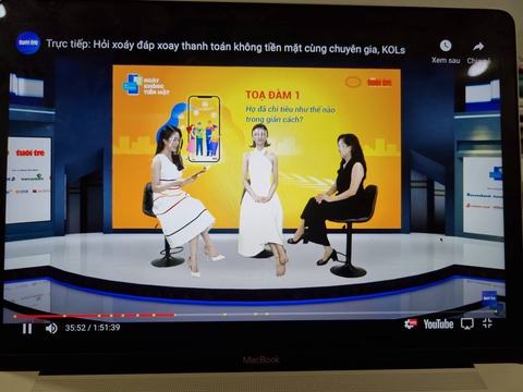 Người tiêu dùng nên mạnh dạn sử dụng các phương tiện thanh toán hiện đại - Ảnh 1. Người tiêu dùng nên mạnh dạn sử dụng các phương tiện thanh toán hiện đại - Ảnh 1.