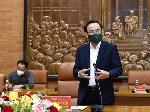 TP.HCM cảm ơn quân đội đã giúp nhân dân thành phố chống dịch - Ảnh 2. TP.HCM cảm ơn quân đội đã giúp nhân dân thành phố chống dịch - Ảnh 2.
