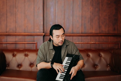 Giải nhất Rap cùng Lona sẽ trích tiền thưởng làm từ thiện - Ảnh 1. Giải nhất Rap cùng Lona sẽ trích tiền thưởng làm từ thiện - Ảnh 1.