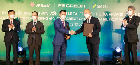 VPBank đã hoàn tất bán gần một nửa vốn FE Credit cho đối tác Nhật - Ảnh 1. VPBank đã hoàn tất bán gần một nửa vốn FE Credit cho đối tác Nhật - Ảnh 1.