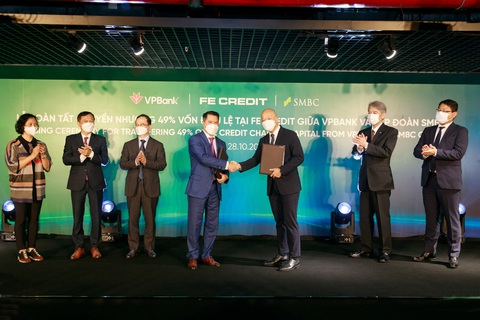 Bán 49% vốn tại FE Credit, VPBank nộp hơn 4.000 tỉ đồng vào ngân sách - Ảnh 1. Bán 49% vốn tại FE Credit, VPBank nộp hơn 4.000 tỉ đồng vào ngân sách - Ảnh 1.