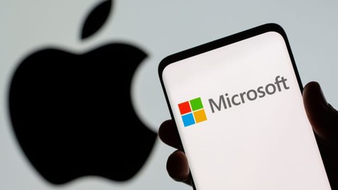 Apple bị mất ngôi công ty giá trị nhất thế giới vào tay Microsoft - Ảnh 1. Apple bị mất ngôi công ty giá trị nhất thế giới vào tay Microsoft - Ảnh 1.