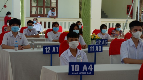 Học viên, sinh viên trên 18 tuổi tại Long An đến trường học lại từ 1-11 - Ảnh 1. Học viên, sinh viên trên 18 tuổi tại Long An đến trường học lại từ 1-11 - Ảnh 1.
