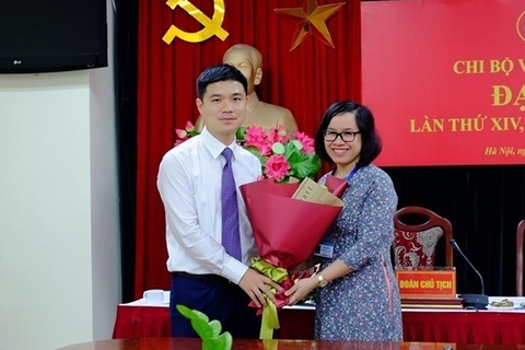 Hà Nội bổ nhiệm phó giám đốc sở 34 tuổi - Ảnh 1. Hà Nội bổ nhiệm phó giám đốc sở 34 tuổi - Ảnh 1.