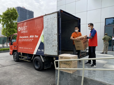 BEST Express mang 500 máy tính đến với học sinh khó khăn - Ảnh 1.