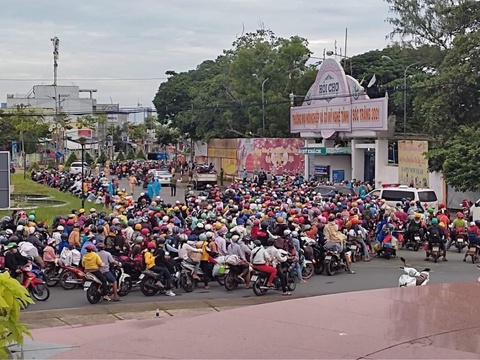 13 tỉnh miền Tây kiến nghị tạm ngưng cho người dân về quê - Ảnh 1.
