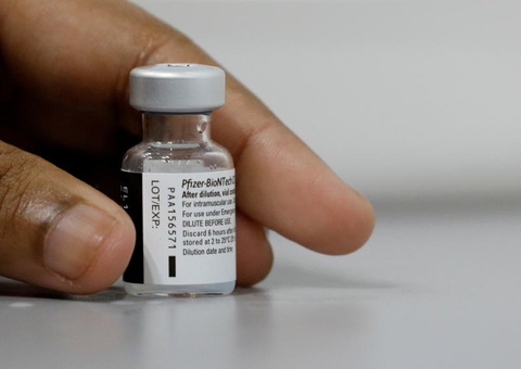 Thái Lan khẳng định tiêm trộn AstraZeneca và Pfizer là tốt nhất - Ảnh 1. Thái Lan khẳng định tiêm trộn AstraZeneca và Pfizer là tốt nhất - Ảnh 1.